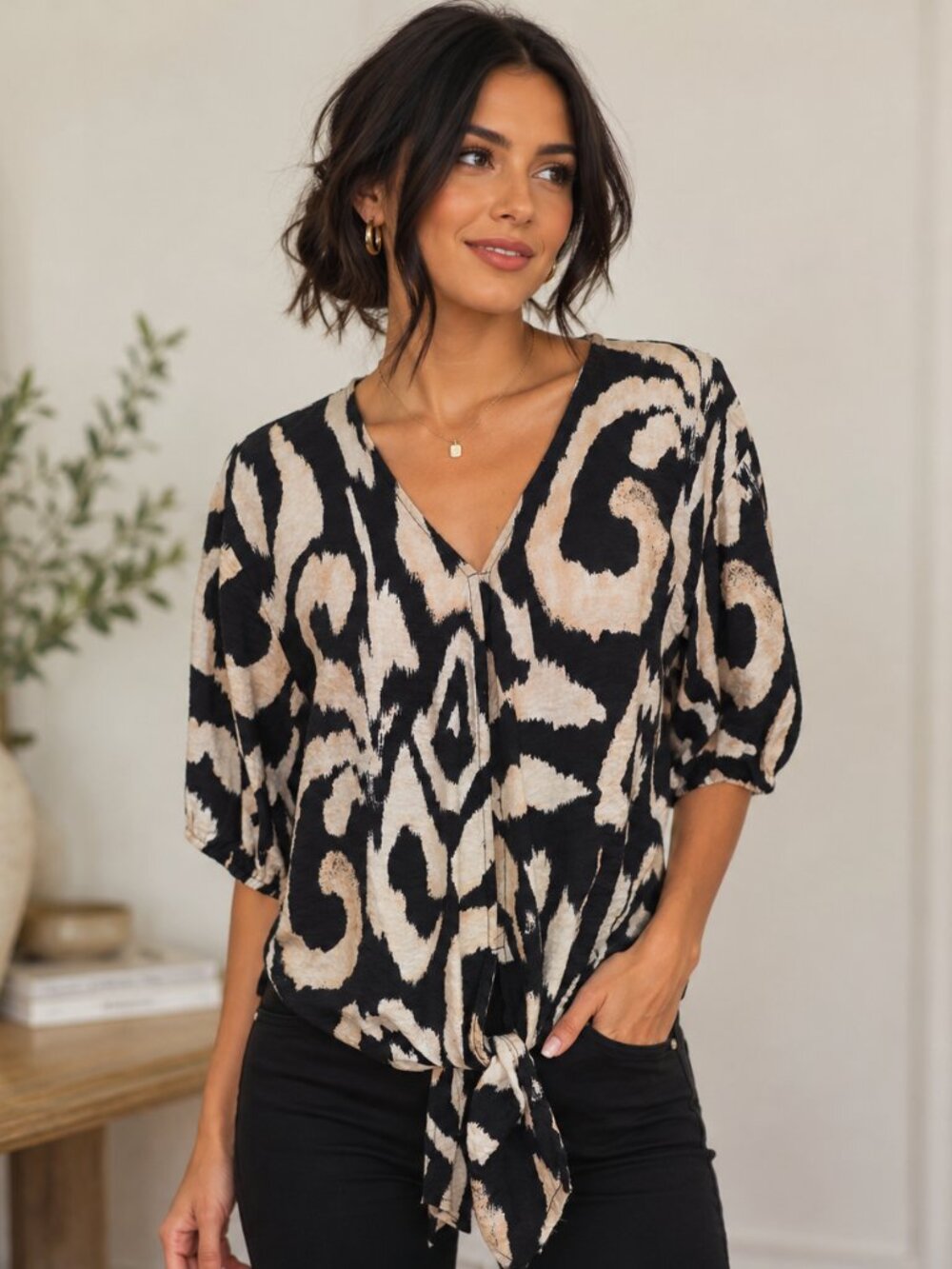 C by One Black Beige Abstract Tie Front Blouse Size M
